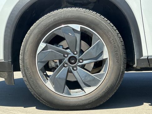 Used 2024 Nissan Rogue SV AWD/4WD image 12