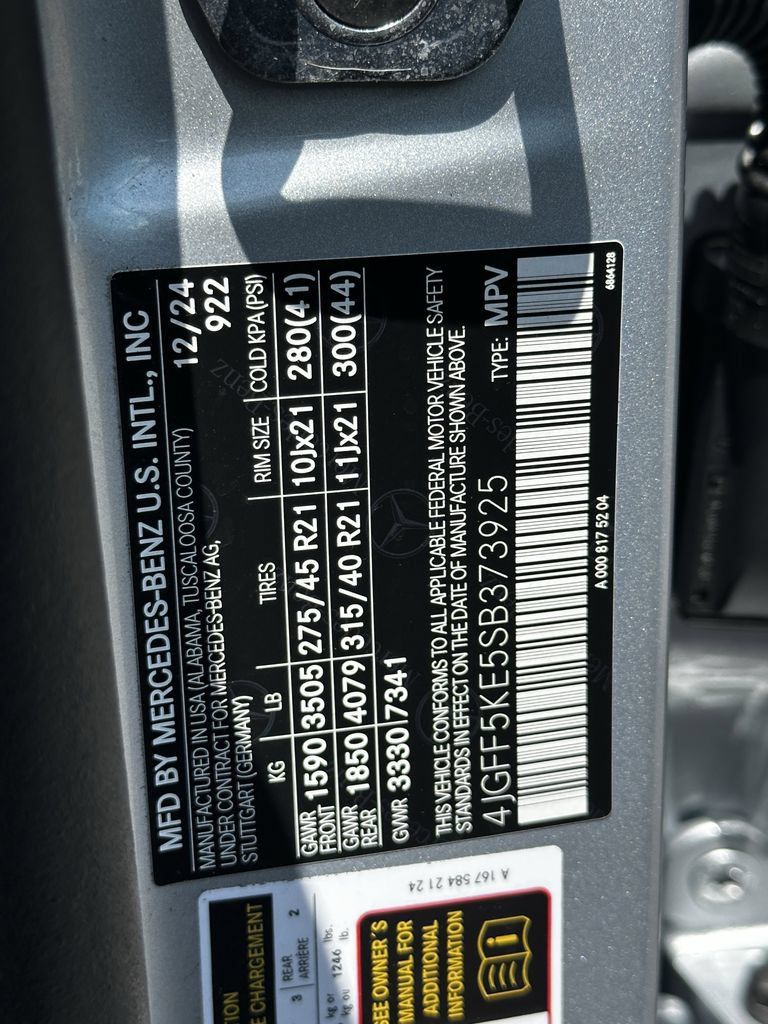 Certified 2025 Mercedes-Benz GLS 450 4MATIC w/ AMG Line Exterior image 37
