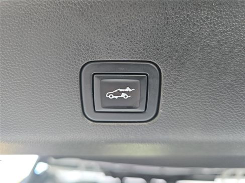 Used 2023 Chevrolet Tahoe High Country AWD/4WD image 11