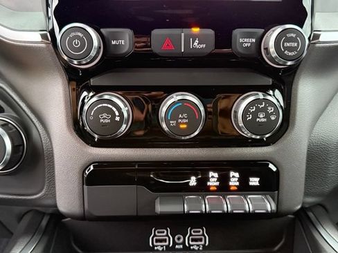 New 2026 RAM 1500 Express AWD/4WD image 23