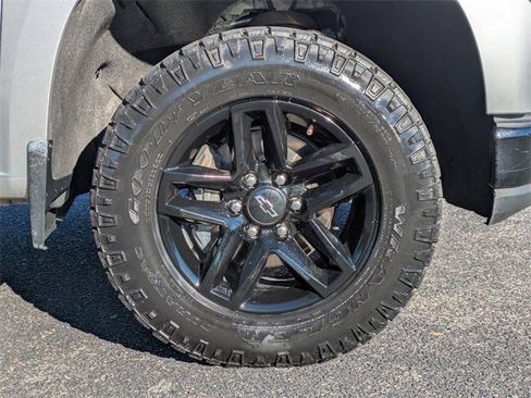 Used 2021 Chevrolet Silverado 1500 LT Trail Boss w/ Convenience Package II image 11