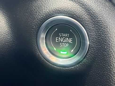 Used 2025 Chevrolet Silverado 1500 Custom image 10