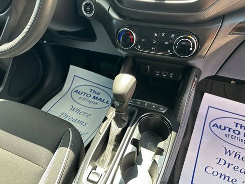 Used 2022 Chevrolet TrailBlazer LT image 29