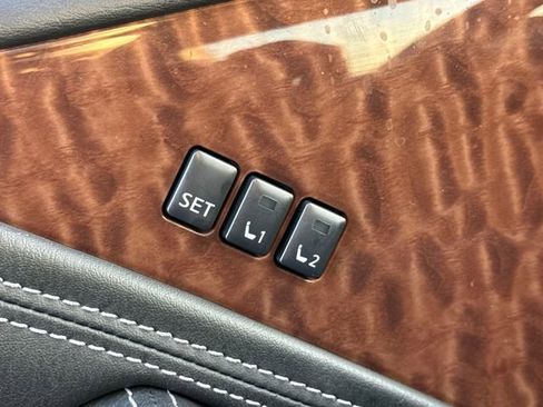 Used 2019 Nissan Armada SL w/ Premium Package image 24