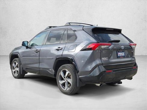 Used 2021 Toyota RAV4 SE w/ Weather & Moonroof Package AWD/4WD image 7