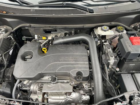 Used 2025 Chevrolet Equinox LT image 32