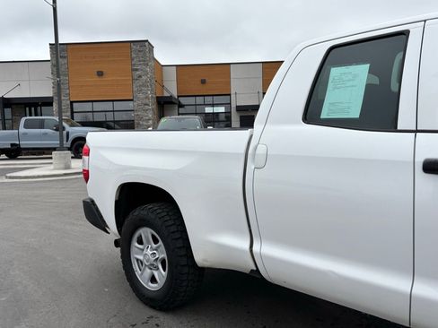Used 2018 Toyota Tundra SR image 3