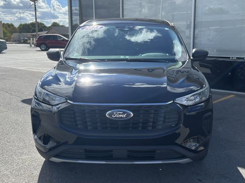 Used 2023 Ford Escape Active image 2