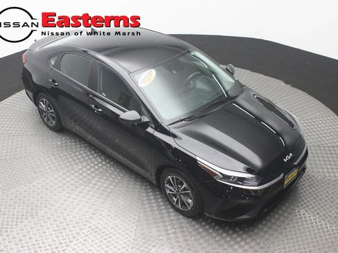 Used 2024 Kia Forte LXS FWD image 3