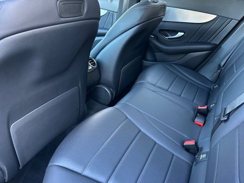 Used 2019 Mercedes-Benz GLC 300 4MATIC image 12