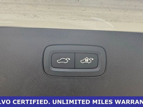 Certified 2024 Volvo XC90 T8 Ultimate AWD/4WD image 8