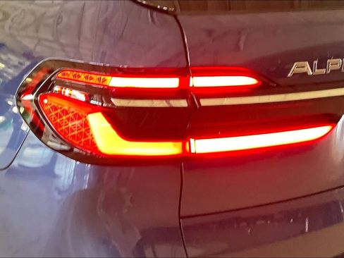 Used 2024 BMW ALPINA XB7 AWD/4WD image 26