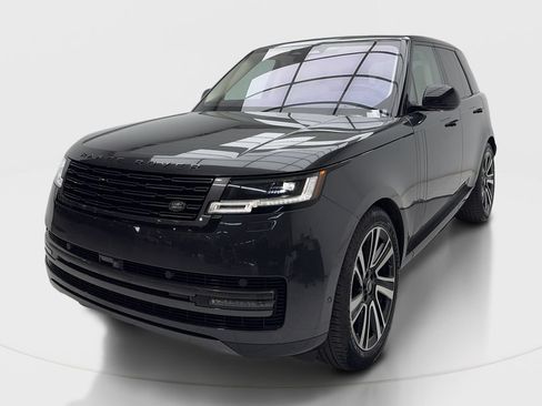 Used 2023 Land Rover Range Rover SE AWD/4WD image 4