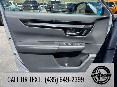 Used 2025 Honda CR-V EX-L image 11