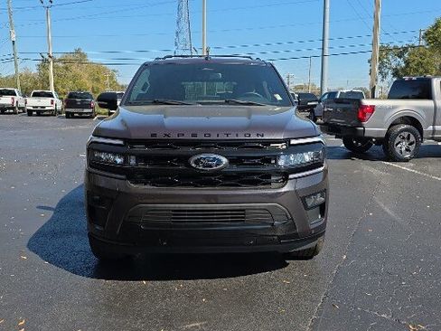Certified 2024 Ford Expedition Limited image 12