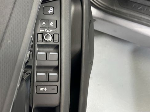 Used 2021 Land Rover Range Rover Evoque S image 17