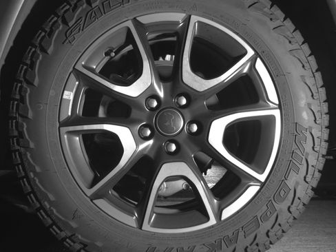 Used 2025 Jeep Compass Trailhawk image 14