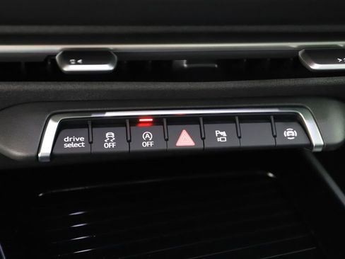 New 2026 Audi Q3 quattro 2.0T AWD/4WD image 28