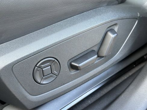 Certified 2025 Audi Q3 2.0T Premium image 18