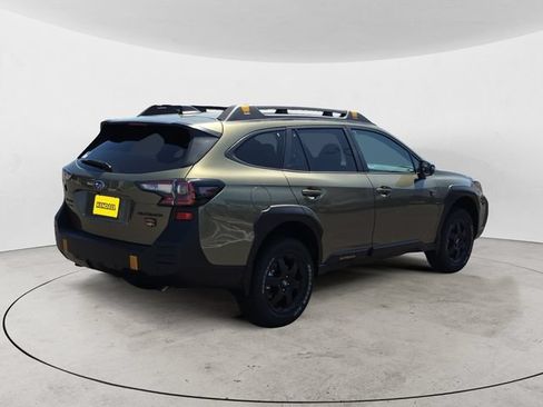 Used 2025 Subaru Outback Wilderness AWD/4WD image 5