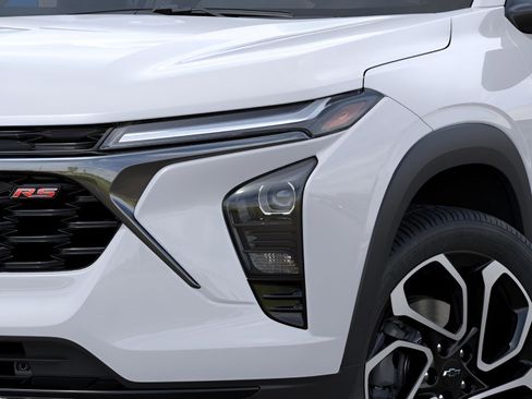 New 2026 Chevrolet Trax RS w/ Driver Confidence Package image 25