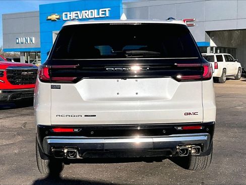 Used 2024 GMC Acadia Denali w/ Super Cruise Package image 4