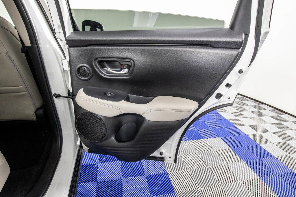 Used 2023 Honda HR-V EX-L image 17