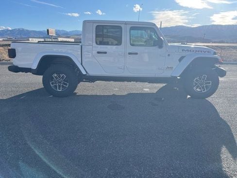 New 2026 Jeep Gladiator Mojave image 2