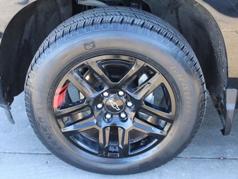 Used 2022 Chevrolet Silverado 1500 RST w/ Redline Edition image 12