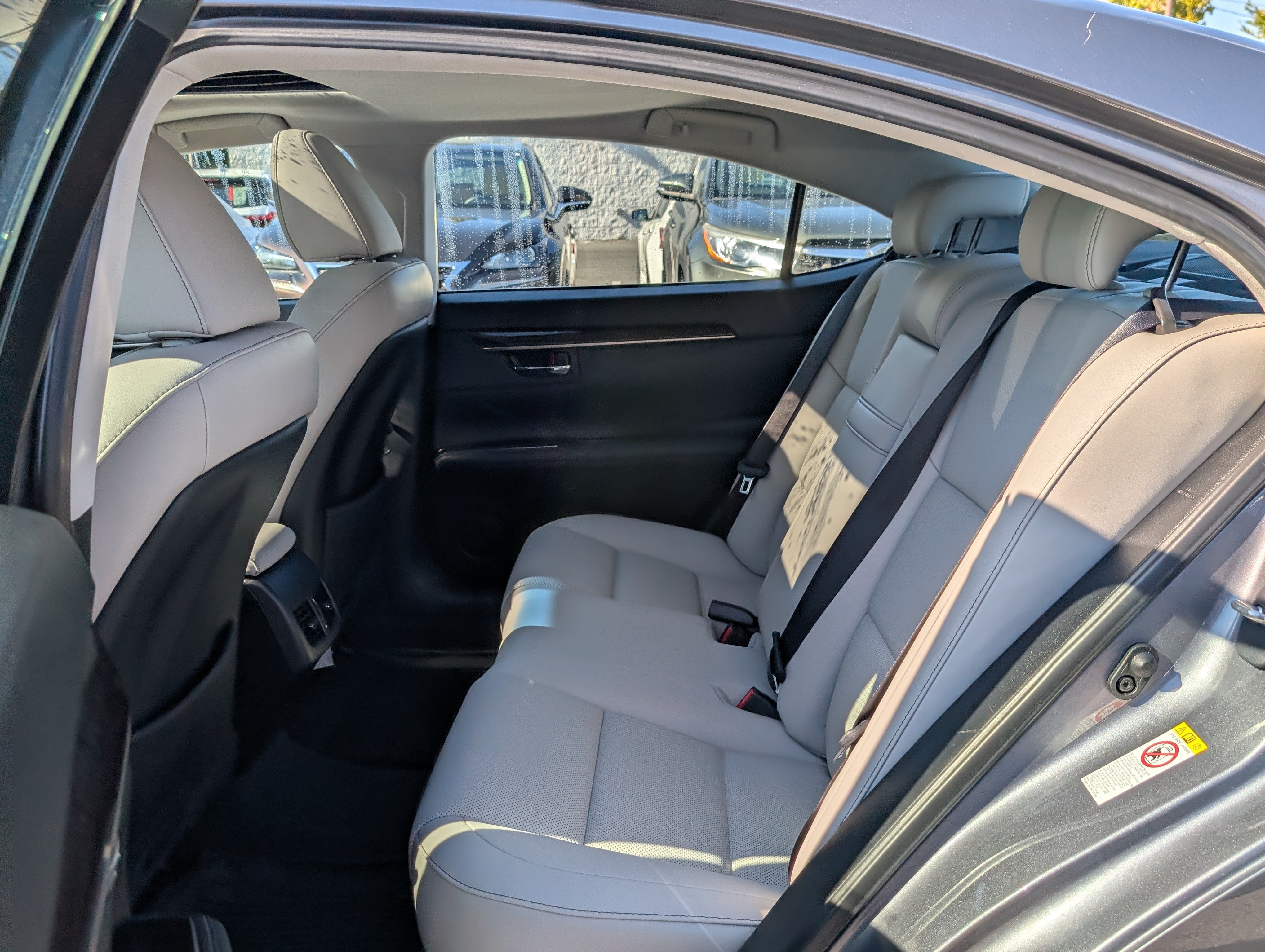 Used 2018 Lexus ES 350 w/ Premier Package FWD image 11