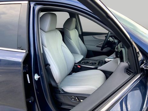 Used 2026 Acura MDX w/ Technology Package FWD image 9
