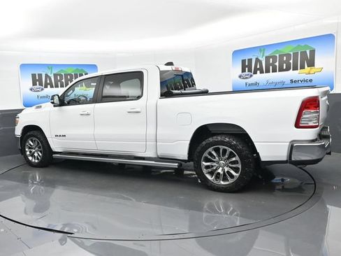 Used 2022 RAM 1500 Big Horn AWD/4WD image 3