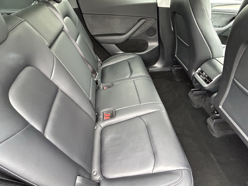 Used 2023 Tesla Model Y 2WD image 11