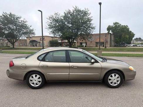 Used 2003 Ford Taurus SEL FWD image 10