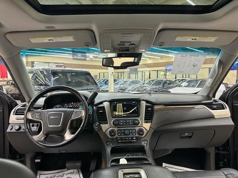 Used 2020 GMC Yukon XL Denali AWD/4WD image 40