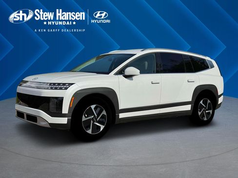 New 2026 Hyundai Ioniq 9 SE image 2