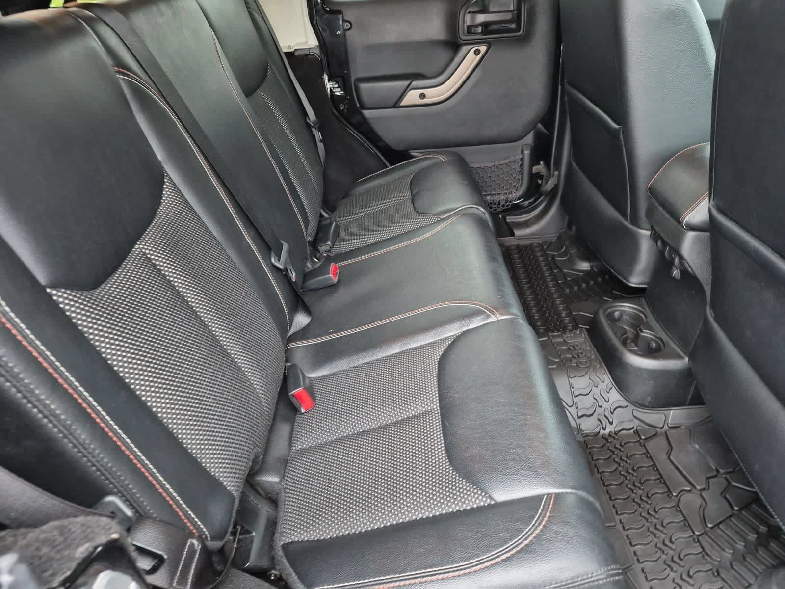 Used 2017 Jeep Wrangler Unlimited Sahara AWD/4WD image 20