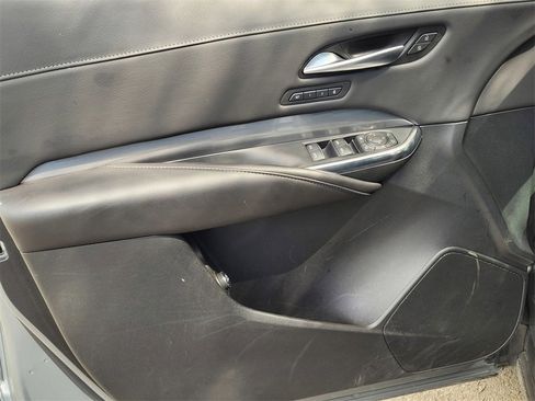 Used 2024 Cadillac XT4 Premium Luxury image 14