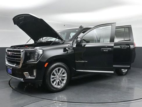 Used 2023 GMC Yukon XL SLT w/ SLT Premium Package AWD/4WD image 56
