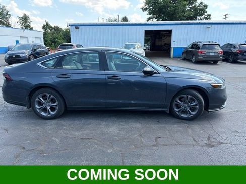 Used 2024 Honda Accord EX image 1