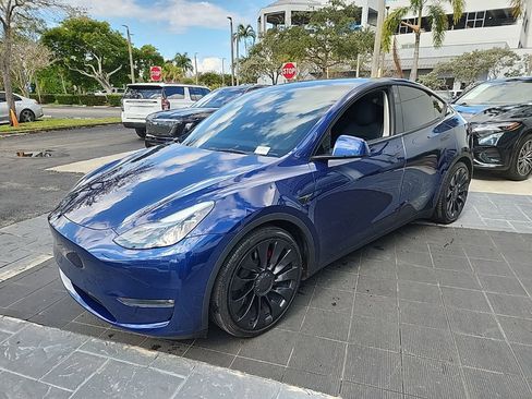 Used 2022 Tesla Model Y Performance image 10