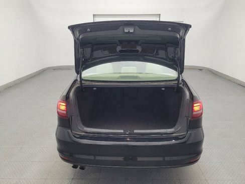 Used 2017 Volkswagen Jetta SE FWD image 29