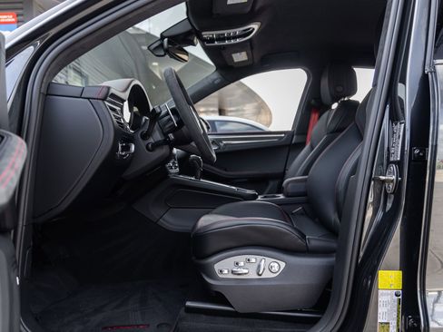 New 2026 Porsche Macan GTS image 28