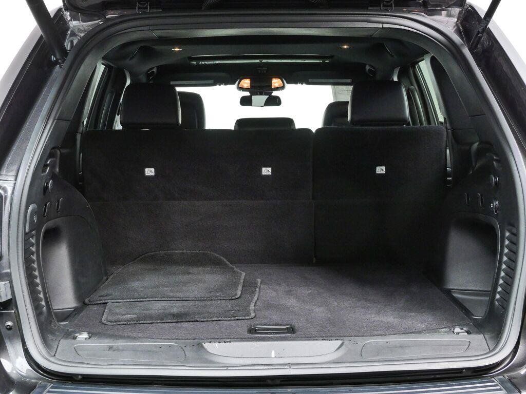 Used 2021 Jeep Grand Cherokee Laredo X RWD image 31