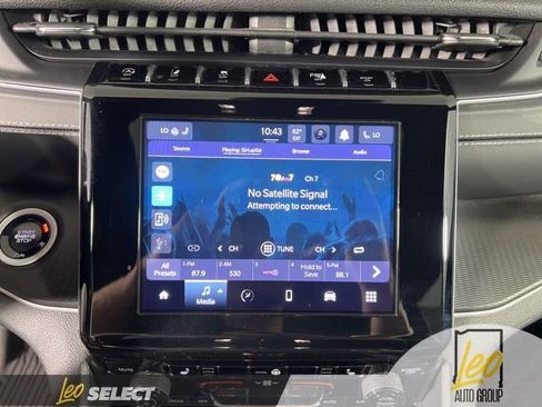 Used 2024 Jeep Grand Cherokee Altitude AWD/4WD image 24