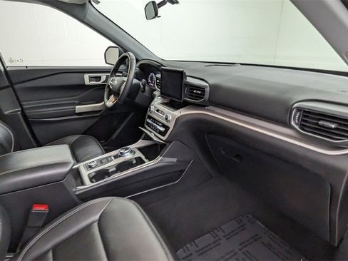 Certified 2023 Ford Explorer XLT w/ Equipment Group 202A image 43