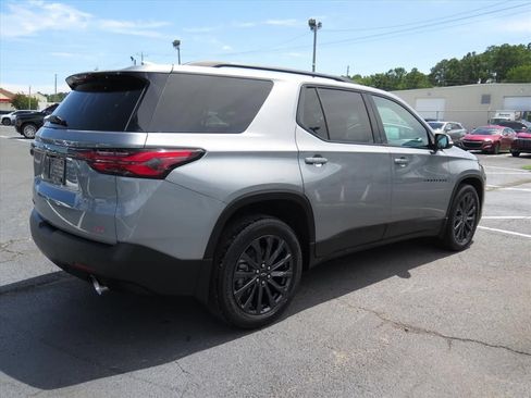 Used 2023 Chevrolet Traverse RS w/ LPO, Floor Liner Package AWD/4WD image 3