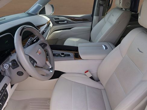 Certified 2024 Cadillac Escalade ESV Sport Platinum w/ LPO, Floor Liner Package image 9