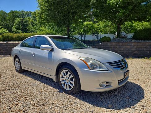 Used 2010 Nissan Altima 2.5 S FWD image 22