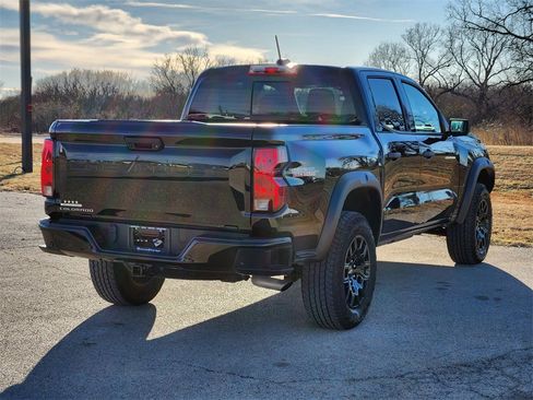 Used 2024 Chevrolet Colorado Trail Boss w/ Technology Package image 7